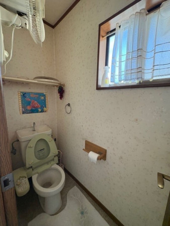 茂原市下太田、中古一戸建てのトイレ画像です
