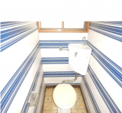 大網白里市南飯塚、中古一戸建てのトイレ画像です