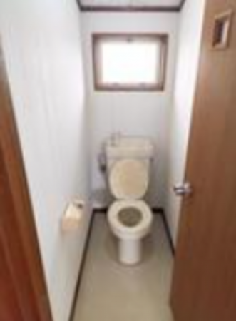 大網白里市細草、中古一戸建てのトイレ画像です