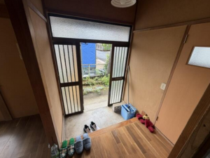 茂原市長清水、中古一戸建ての玄関画像です