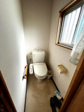 茂原市下永吉、中古一戸建てのトイレ画像です