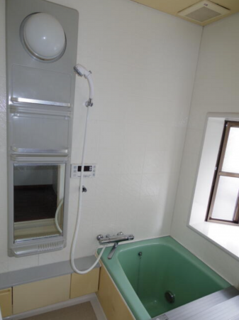 大網白里市永田、中古一戸建ての風呂画像です