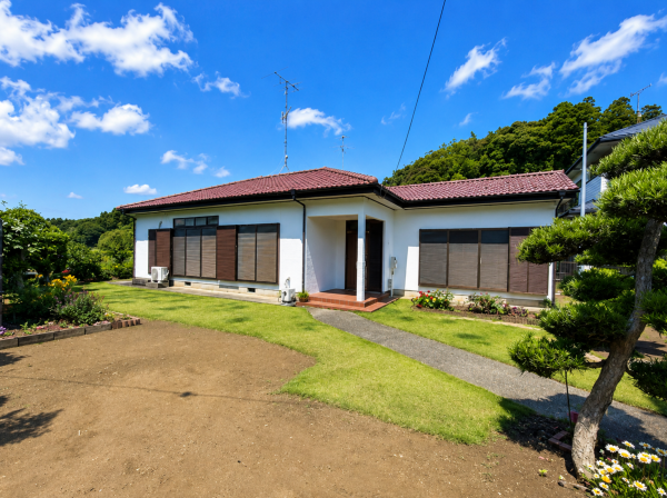 大網白里市永田、中古一戸建ての外観画像です