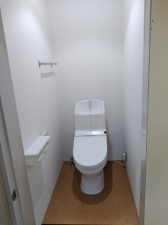 大網白里市駒込、中古マンションのトイレ画像です