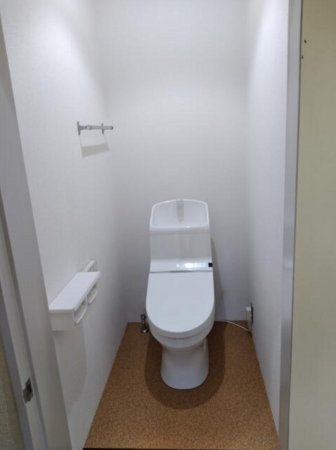 大網白里市駒込、中古マンションのトイレ画像です