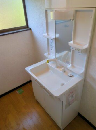 大網白里市木崎、中古一戸建ての洗面画像です