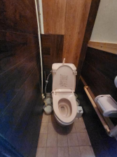 茂原市渋谷、中古一戸建てのトイレ画像です