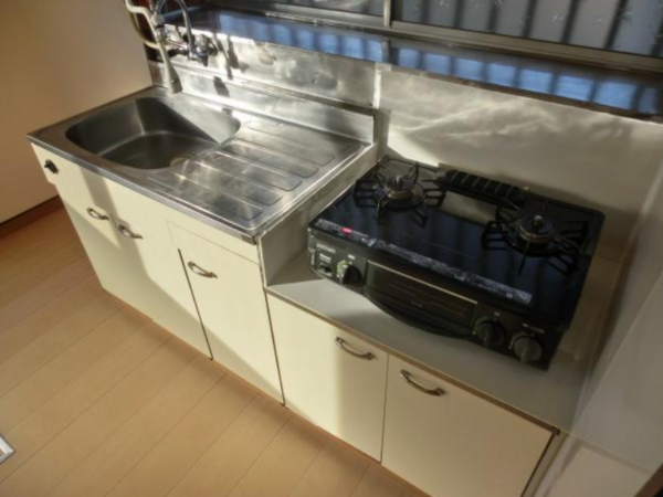 茂原市東郷、中古一戸建てのキッチン画像です