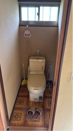 大網白里市清水、中古一戸建てのトイレ画像です