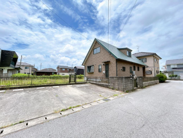 茂原市東郷、中古一戸建ての外観画像です