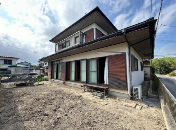 茂原市新小轡、中古一戸建ての外観画像です
