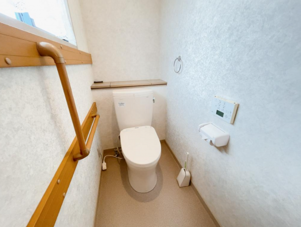 大網白里市みどりが丘、中古一戸建てのトイレ画像です