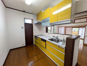 東金市一之袋、中古一戸建てのキッチン画像です