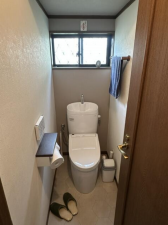 東金市関下、中古一戸建てのトイレ画像です
