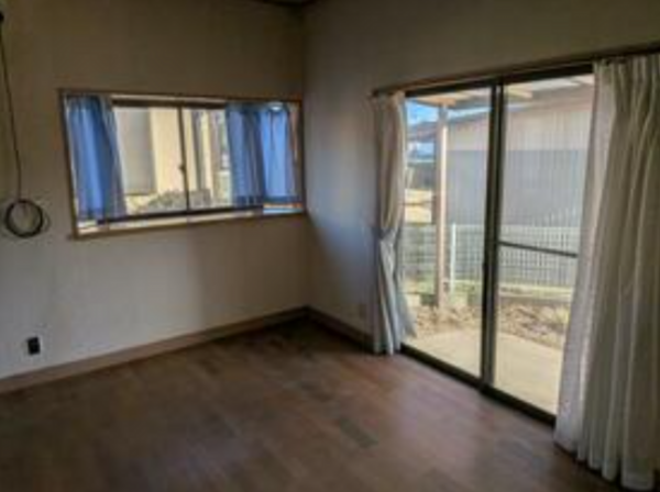 茂原市高師、中古一戸建ての居間画像です