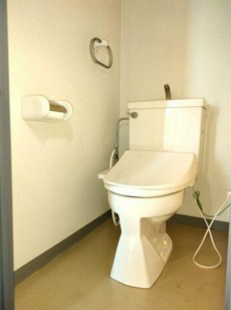 東金市東金、中古マンションのトイレ画像です