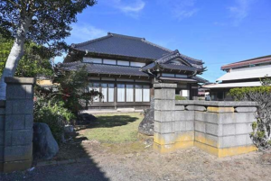 大網白里市南今泉、中古一戸建ての外観画像です