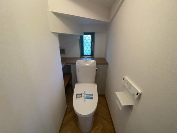 大網白里市みどりが丘、中古一戸建てのトイレ画像です