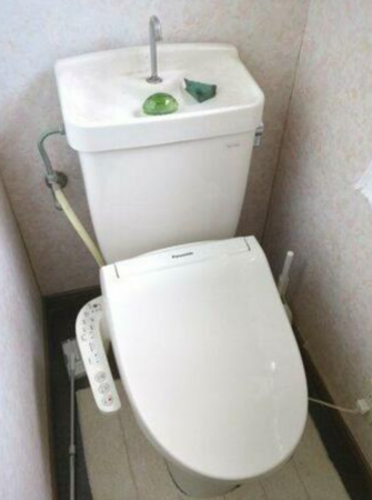 東金市菱沼、中古一戸建てのトイレ画像です