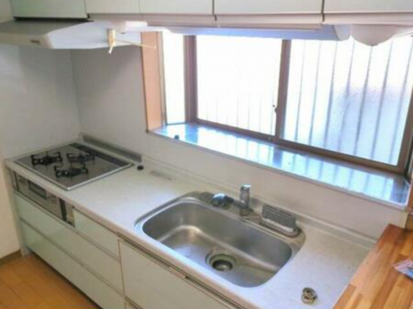東金市菱沼、中古一戸建てのキッチン画像です