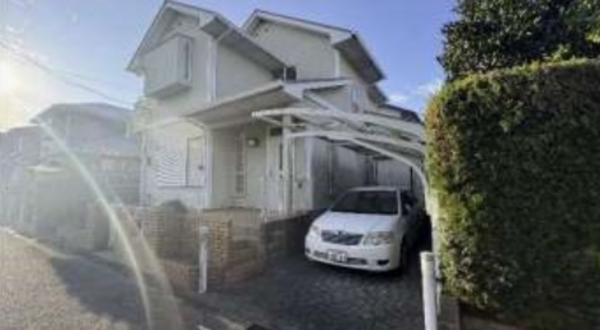 東金市求名、中古一戸建ての画像です