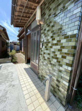 東金市田間、中古一戸建ての玄関画像です