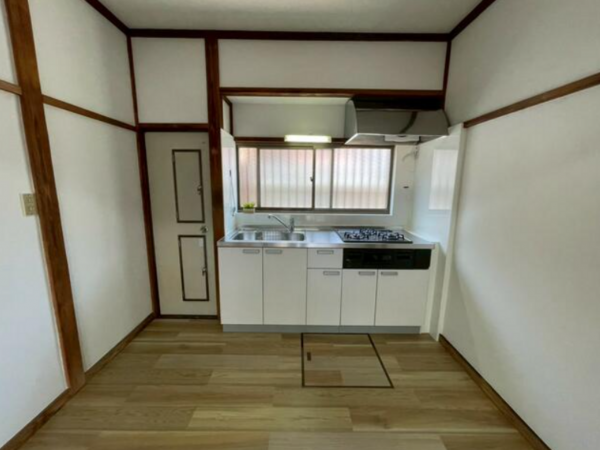 東金市田間、中古一戸建てのキッチン画像です