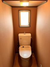 東金市家徳、中古一戸建てのトイレ画像です