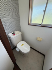 東金市大沼田、中古一戸建てのトイレ画像です