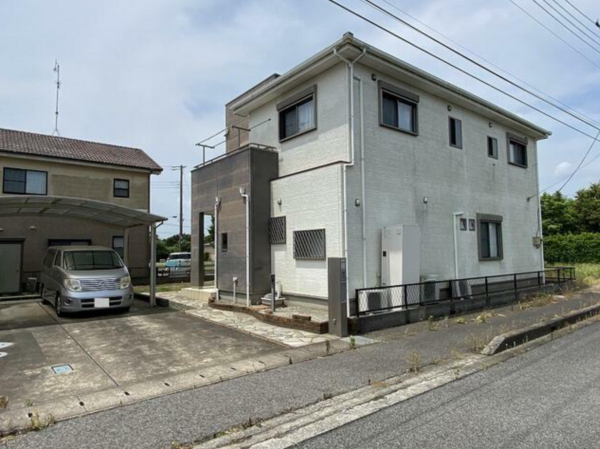 東金市士農田、中古一戸建ての外観画像です