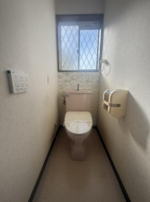 大網白里市四天木、中古一戸建てのトイレ画像です