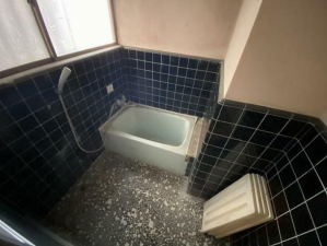 茂原市東郷、収益物件/店舗付住宅の風呂画像です