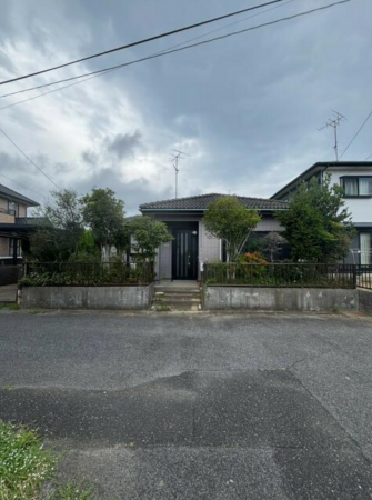 東金市田間、中古一戸建ての外観画像です