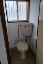 東金市東金、収益物件/アパートのトイレ画像です