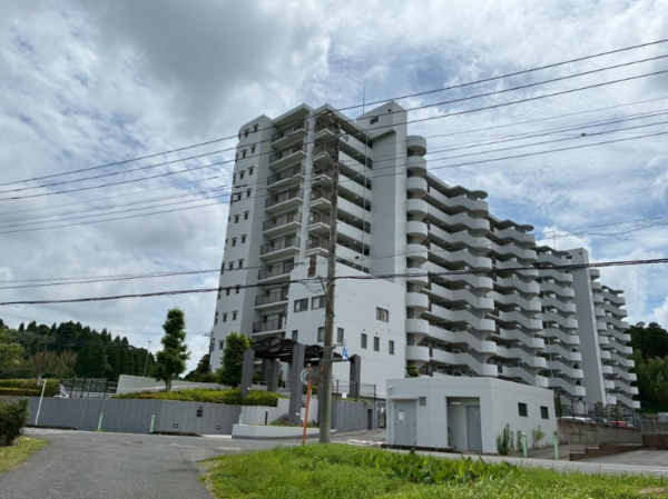 茂原市早野、中古マンションの外観画像です