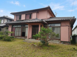 大網白里市北今泉、中古一戸建ての外観画像です