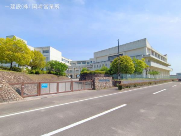 岡崎市下和田町、新築一戸建ての中学校画像です