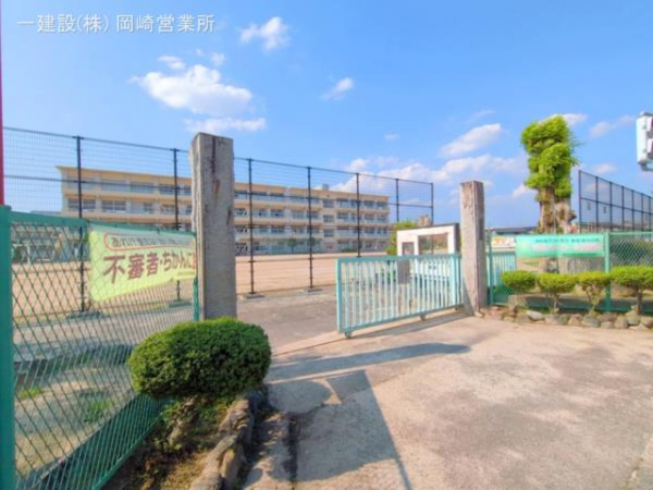 岡崎市下和田町、新築一戸建ての小学校画像です