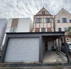 岡崎市明大寺町、中古一戸建ての画像です