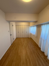 岡崎市柱曙、中古マンションの寝室画像です