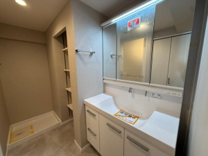 岡崎市柱曙、中古マンションの洗面画像です