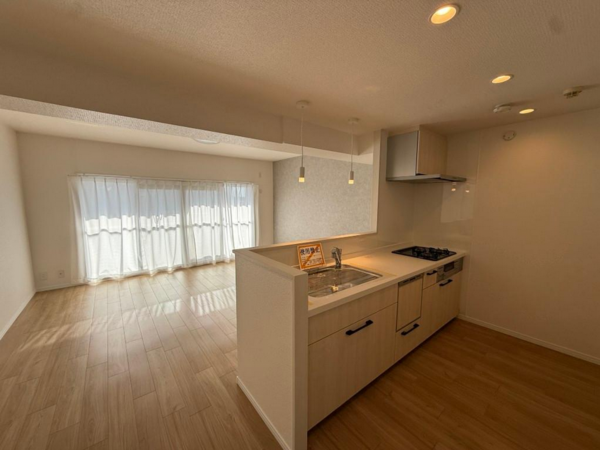 岡崎市柱曙、中古マンションのキッチン画像です