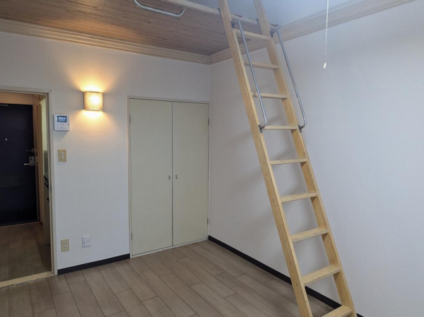 岡崎市六名東町、収益物件/マンションの画像です