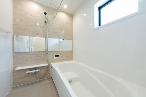 岡崎市羽根町、新築一戸建ての風呂画像です