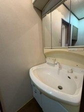 岡崎市竜美旭町、中古一戸建ての画像です