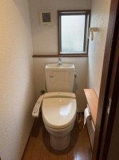 岡崎市明大寺町、中古一戸建ての画像です