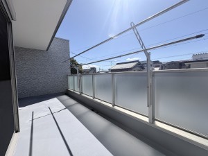 岡崎市柱、中古一戸建てのバルコニー画像です