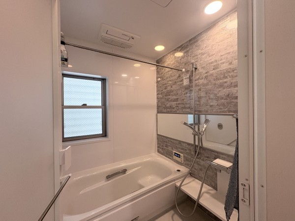 岡崎市柱、中古一戸建ての風呂画像です