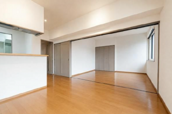 岡崎市上地、中古マンションの居間画像です