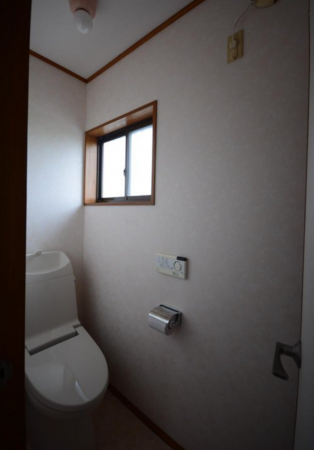 額田郡幸田町大字坂崎、中古一戸建てのトイレ画像です